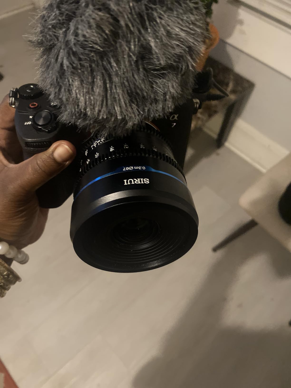 SIRUI Night Walker 16mm S35 Wide Angle Cine Lens, T1.2 Large Aperture Manual Focus Lens for E Mount Cameras, FX30, ZVE-10, A6500, A6600 customer photo 1