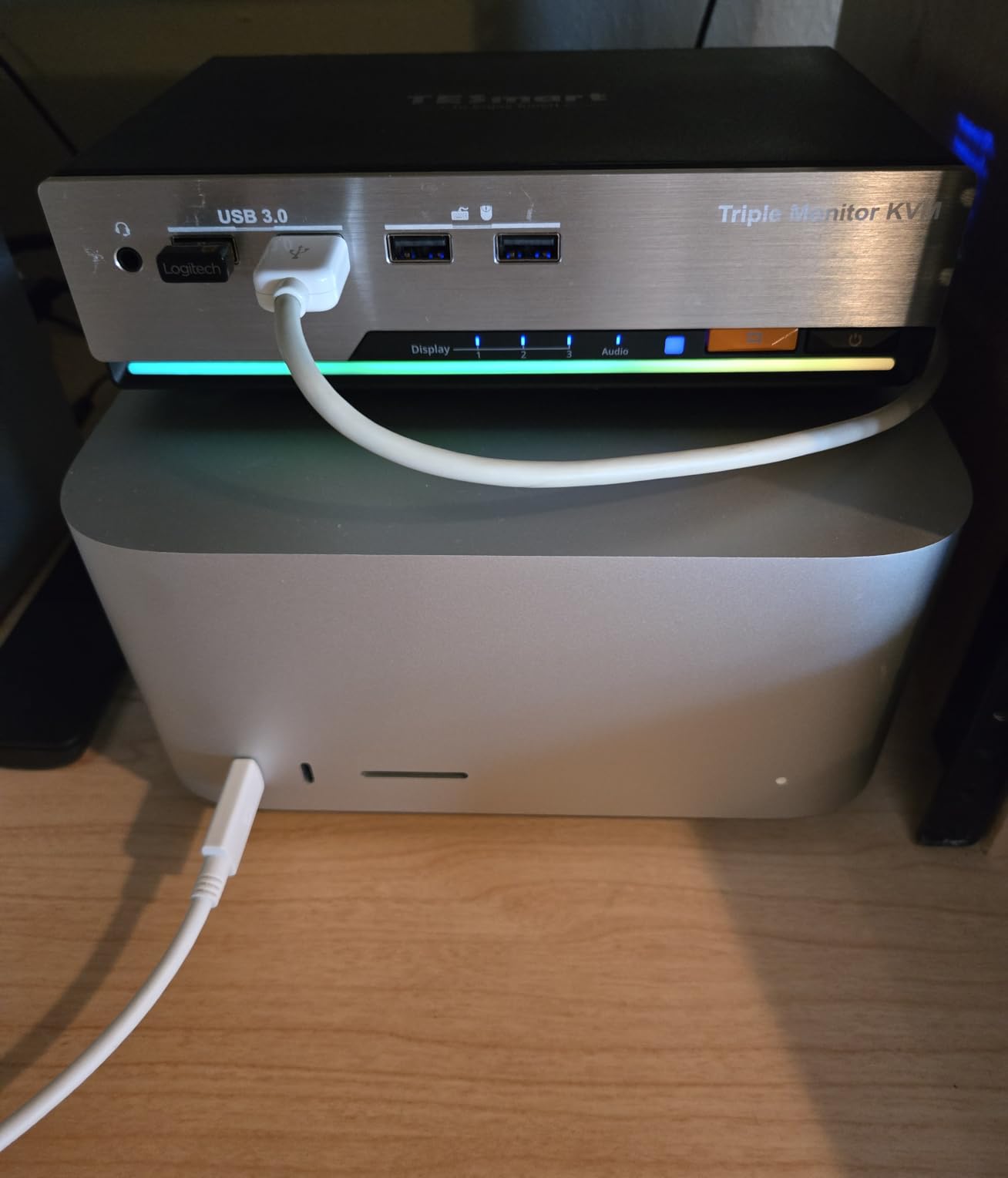HDMI KVM Switch 3 Monitors 2 Computers 4K@60Hz, USB 3.0 KVM Switch Triple Monitor 2 Ports HDMI, Support EDID, 1G Ethernet, Hotkey Switch, Audio & Microphone for Gaming & Home Office customer photo 1
