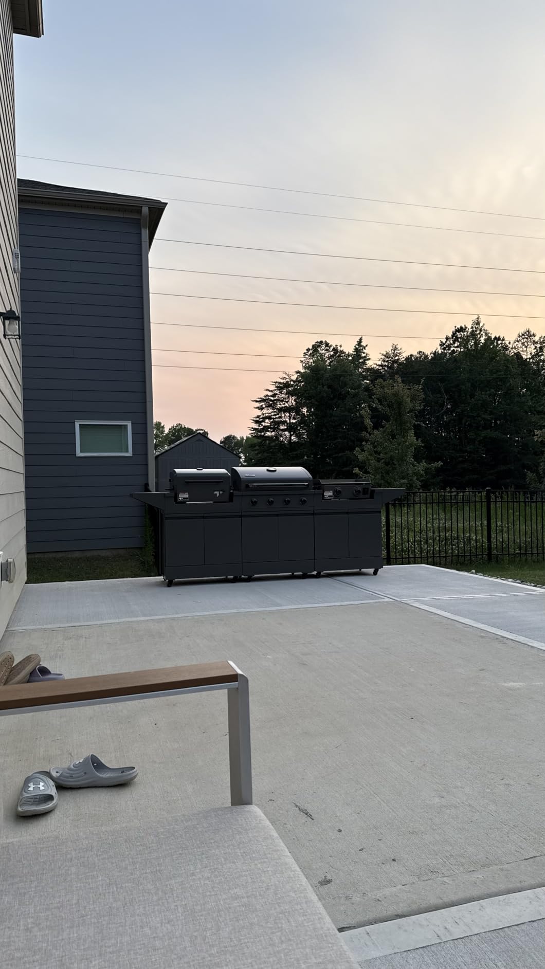 Tytus Anaheim 4-Burner Gas Grill with Two Prep Carts, Charcoal Grill, and Gas Griddle - Modular Outdoor Kitchen, Quick Assembly, Grill for Outdoor Cooking, Kitchen Island for BBQ customer photo 1