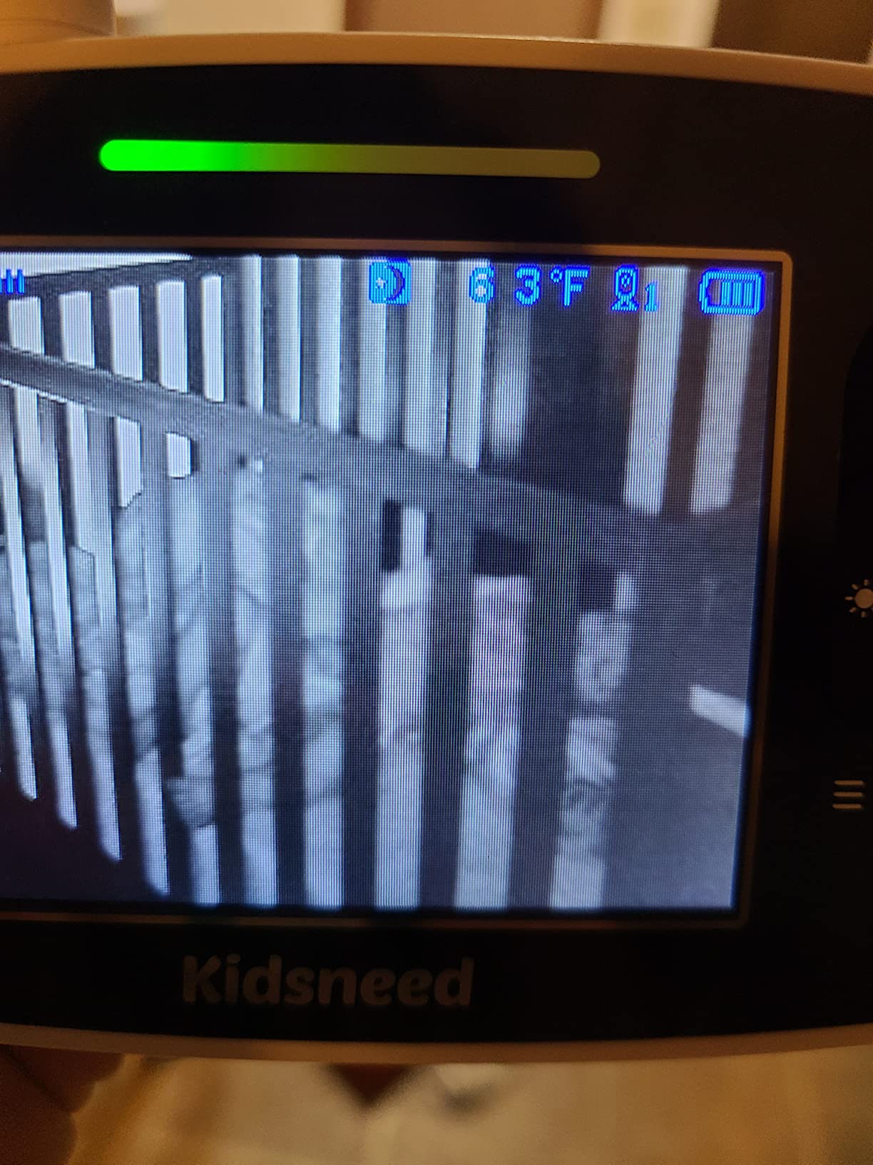 Kidsneed Baby Monitor with Camera and Audio - 5 inch 720P Video Baby Monitor, No WiFi, 48H Battery Life, Night Vision, Two Way Talk, Remote Pan Tilt Zoom, Thermal Monitor, 1000 ft Range (530) customer photo 2
