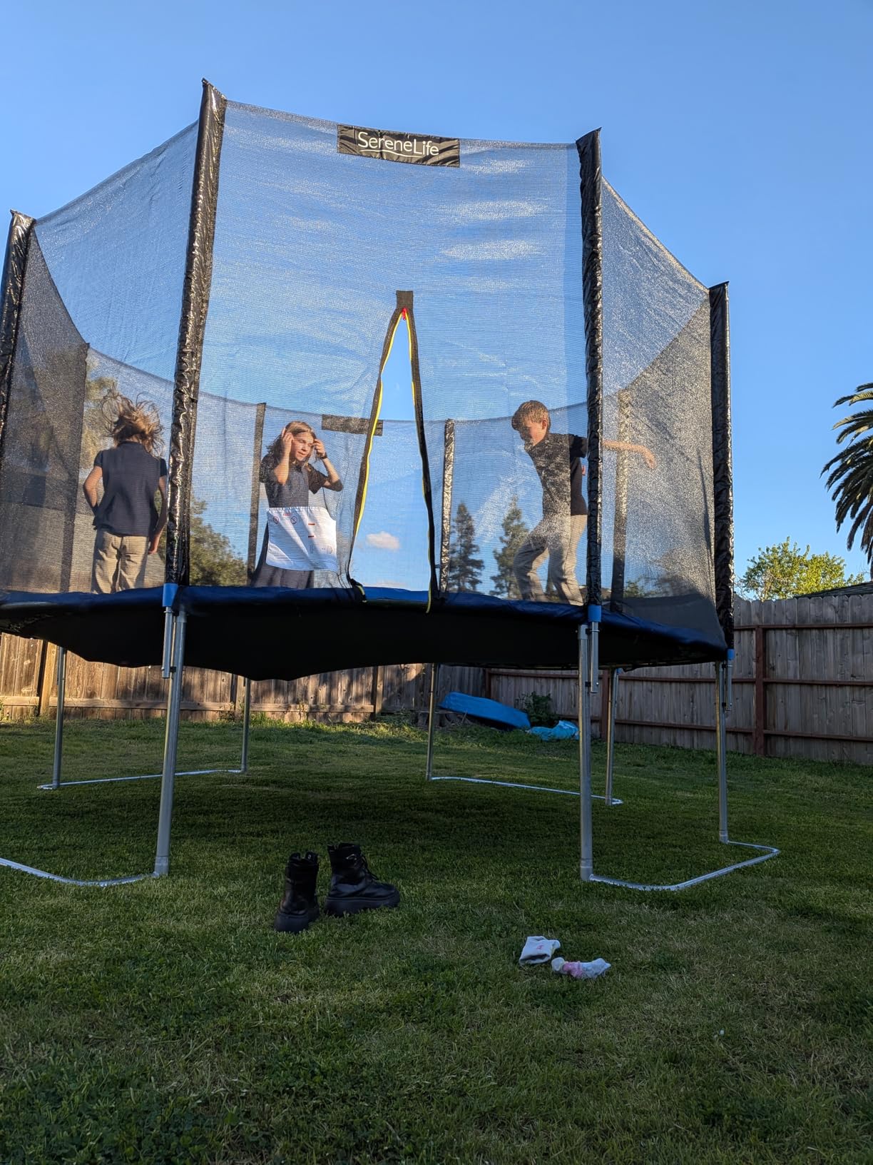 SereneLife Trampoline Outdoor with Enclosure Net, Ladder and Anti-Rust Coating - ASTM Approved Recreational Trampoline customer photo 2