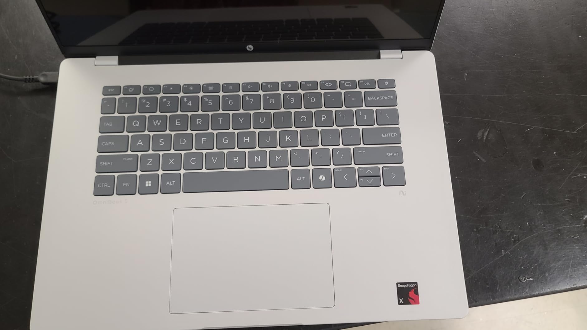 HP OmniBook 5 16 inch Next Gen AI PC, 2K Display, Snapdragon X X1-26-100, 16 GB RAM, 512 GB SSD, Qualcomm Adreno GPU, Windows 11 Home, Glacier Silver Aluminum customer photo 1