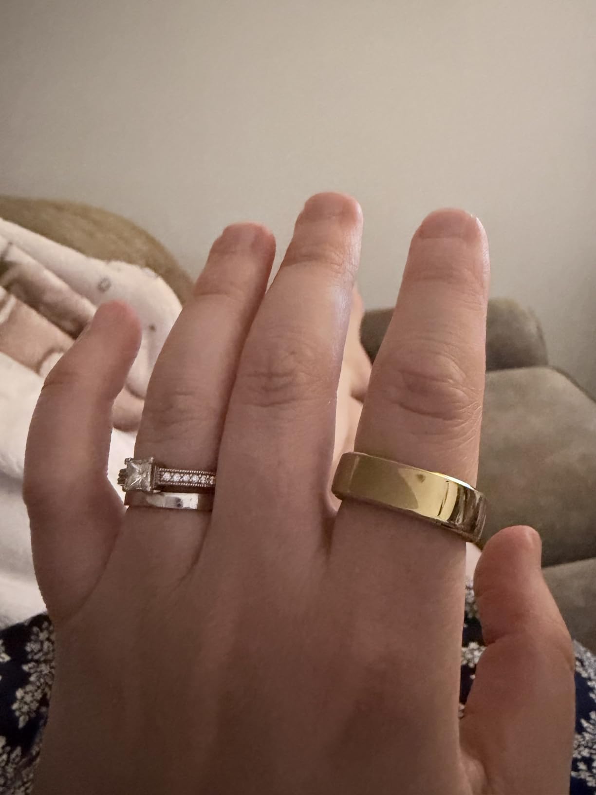 RingConn Gen 3, World's First Smart Ring with Vascular Trends, No App Subscription, Vibration Alerts, Sleep, Fitness & Heart Rate, 14-Day Battery Life (Size 9, Royal Gold) customer photo 1