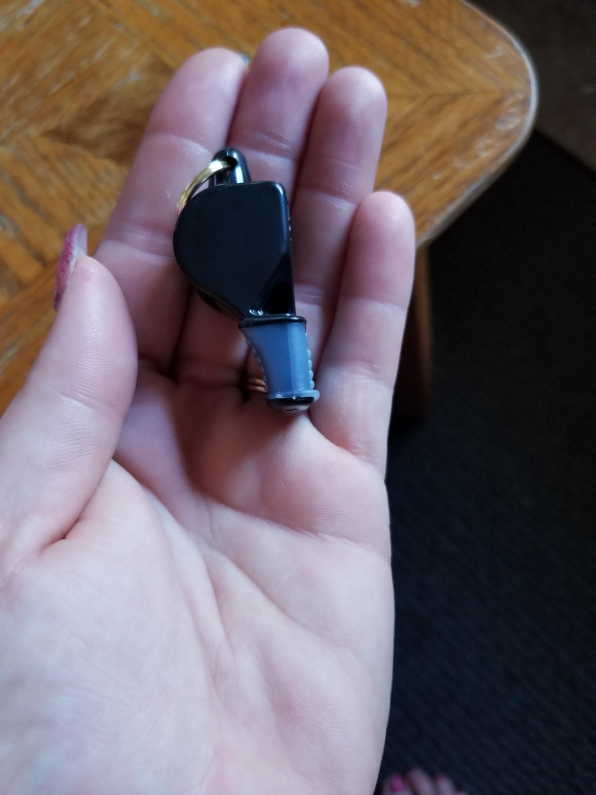 Fox 40 Classic CMG Official Finger Grip Whistle, Black customer photo 1