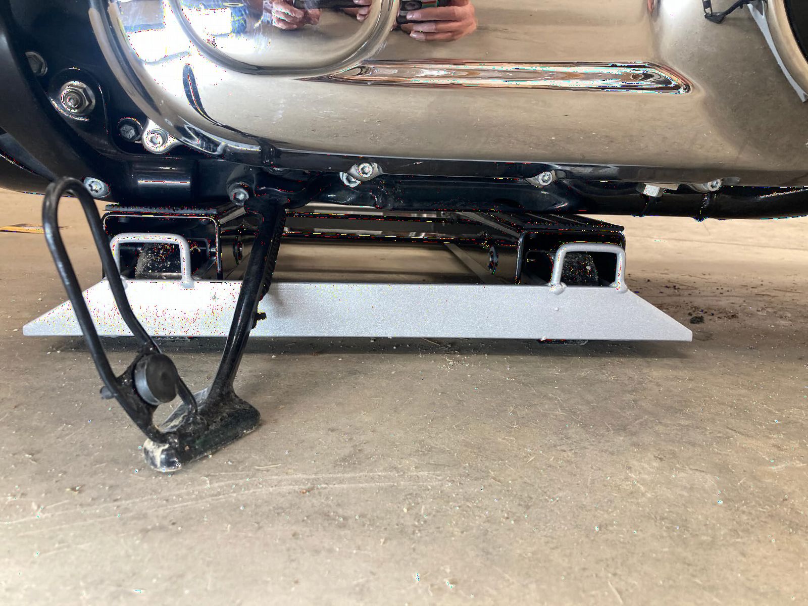 OTC 1545 Ultra Low Profile Motorcycle and ATV Lift with 1,500 lb. Capacity, Silver customer photo 1