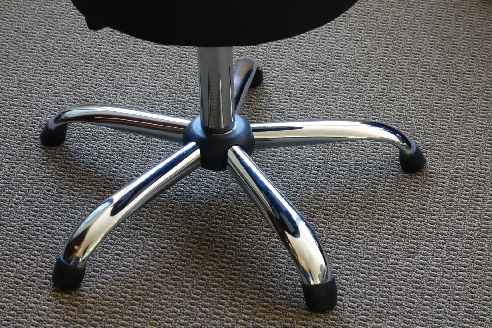 Boss Office Products B245-BK Be Well Medical Spa Stool with Back, Black customer photo 2