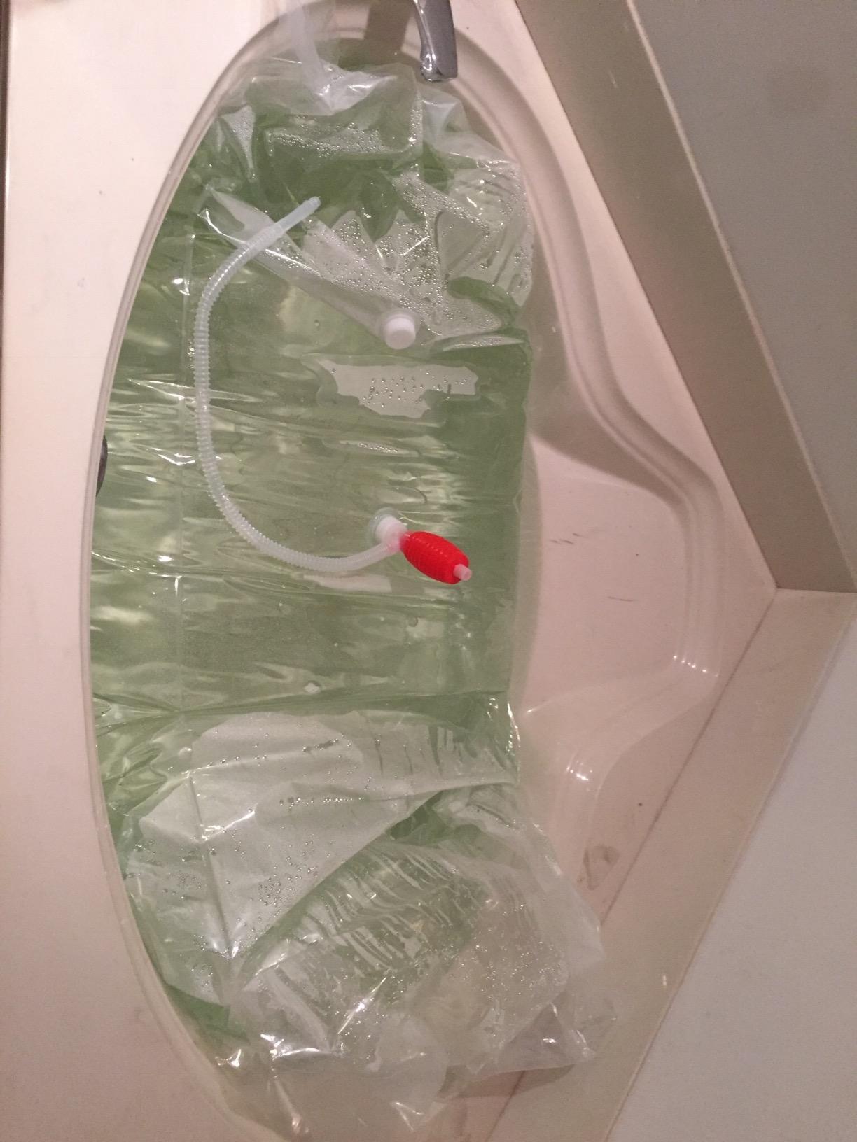 waterBOB Bathtub Emergency Water Storage Bladder Up To 100 Gallon Capacity - Food Grade Liner with Hand Pump for Hurricane and Disaster Preparedness - BPA Free Drinking Water Container customer photo 1