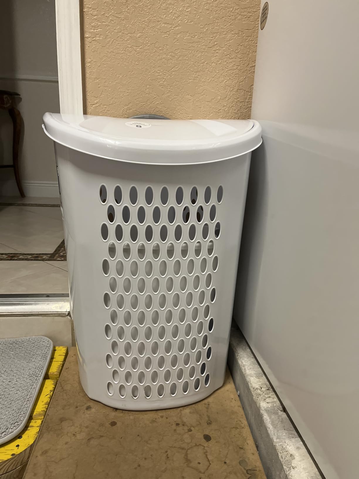 Sterilite Ultra Wheeled Laundry Hamper with Lid, Handle and Wheels for Easy Rolling of Clothes to and from the Laundry Room, Plastic, White, 1-Pack, Portable customer photo 1