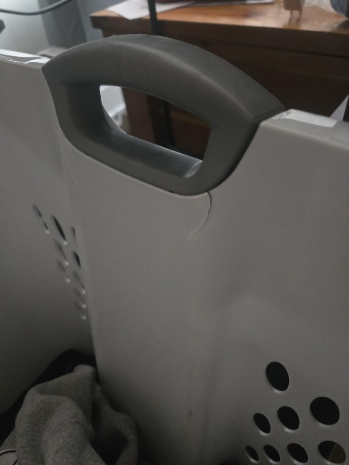 Sterilite Ultra Wheeled Laundry Hamper with Lid, Handle and Wheels for Easy Rolling of Clothes to and from the Laundry Room, Plastic, White, 1-Pack, Portable customer photo 2