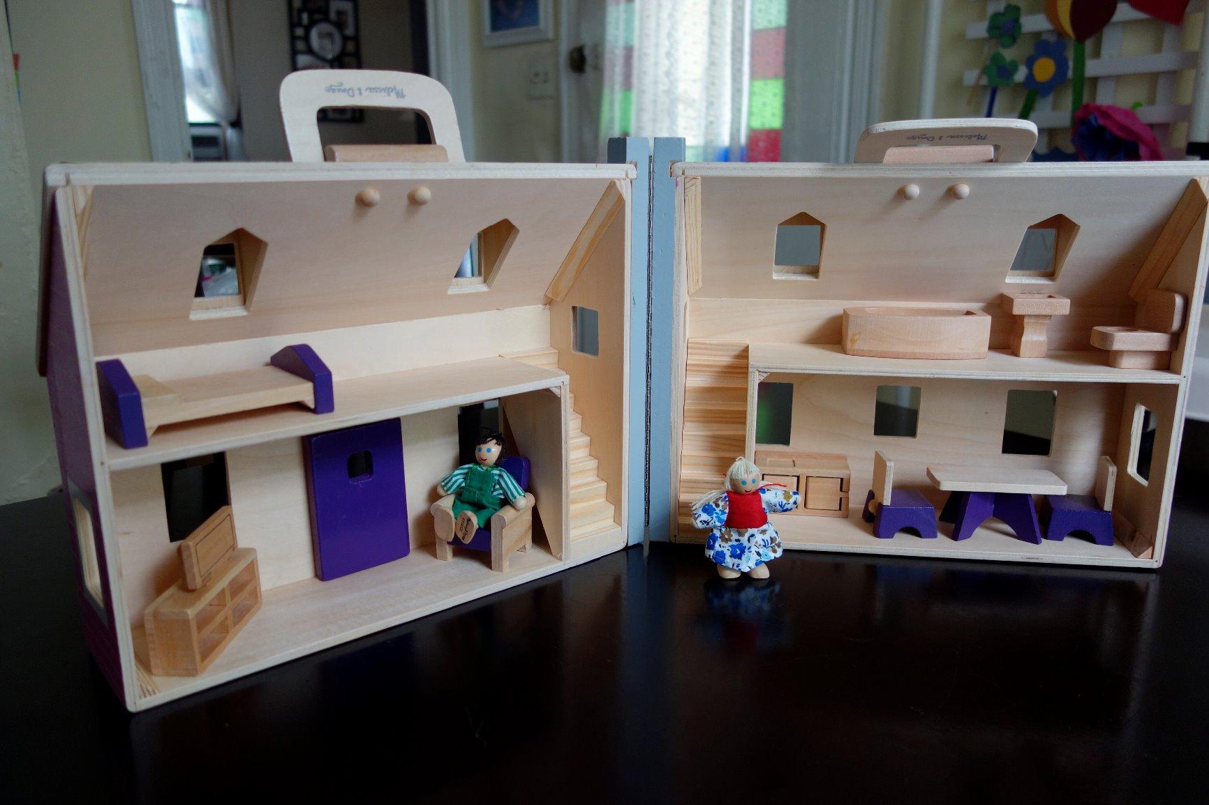 Melissa & Doug Fold & Go Wooden Dollhouse with 2 Dolls and 11 Pieces of Furniture - Portable Mini Doll House with Accessories and Toy Figures, Ages 3+ customer photo 2