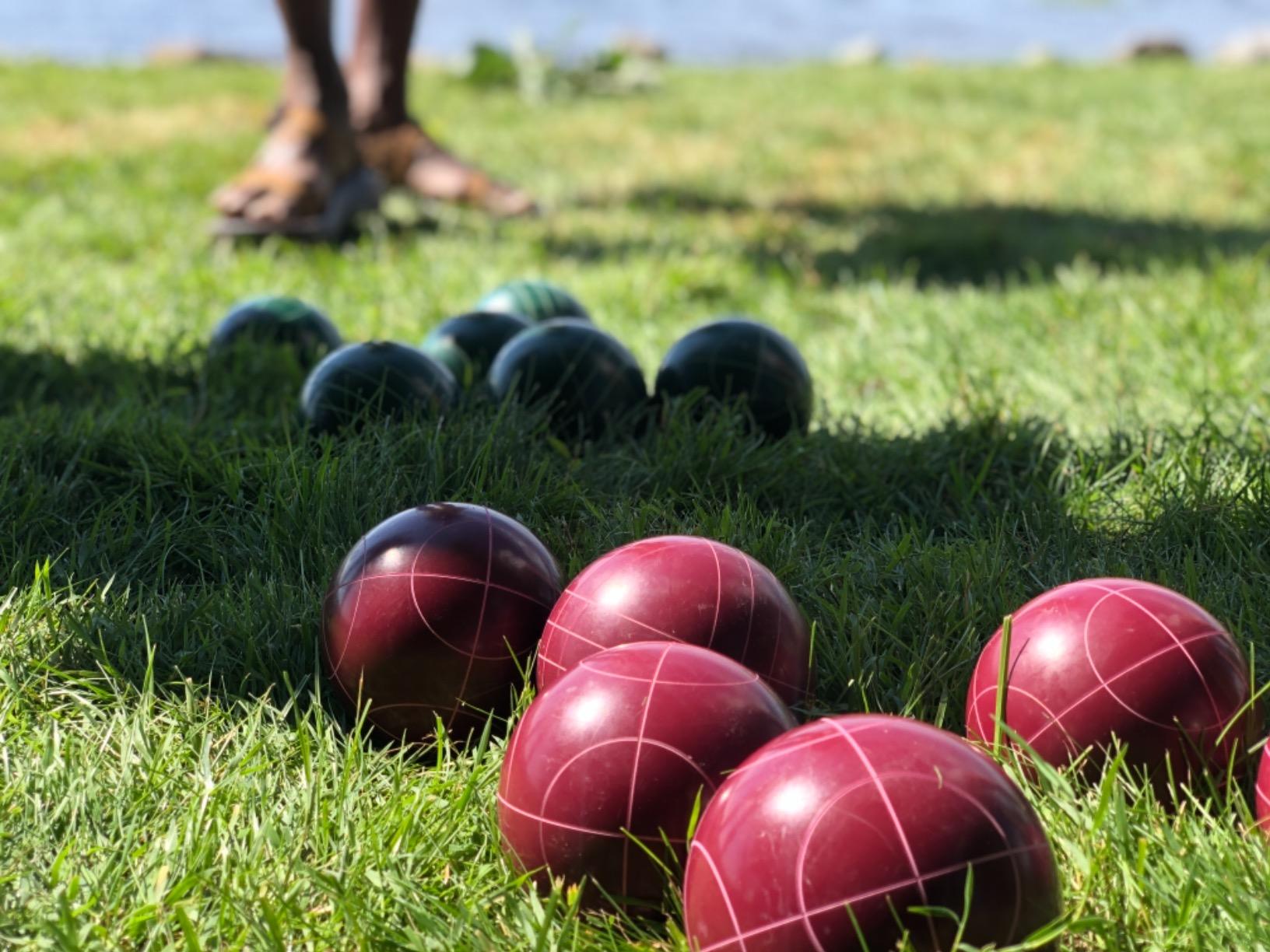 HEY! PLAY! Bocce Ball Set - Lawn Game for Backyard, Beach, or Wedding - Includes Red and Green Bocce Balls, Pallino, and Carrying Case by Trademark Games customer photo 1