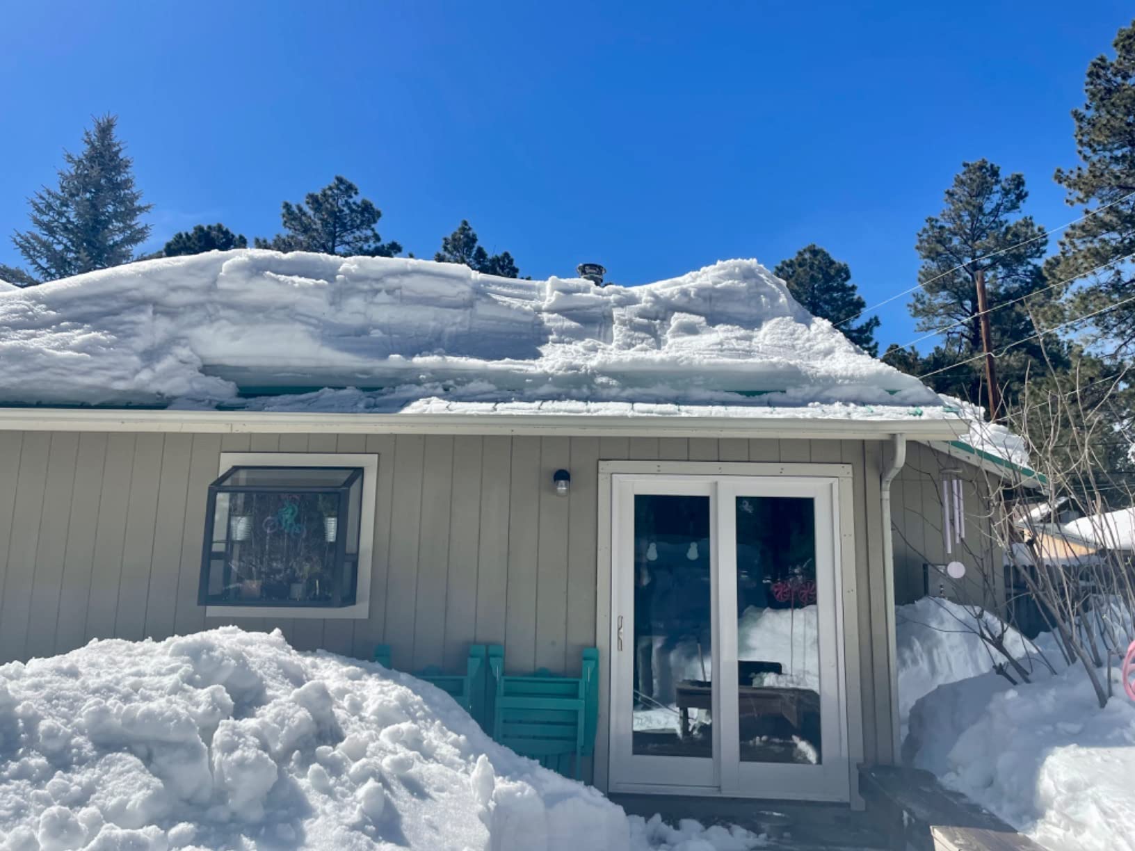 Avalanche! Roof Snow Rake, Snow Removal Tool, Assembled in the USA | 15 1/2 Ft Fiberglass Pole, 17 Inch x 12 Ft Slide, 1 1/2 Inch Wheels for Asphalt Shingle Roofs, AVA500 customer photo 1