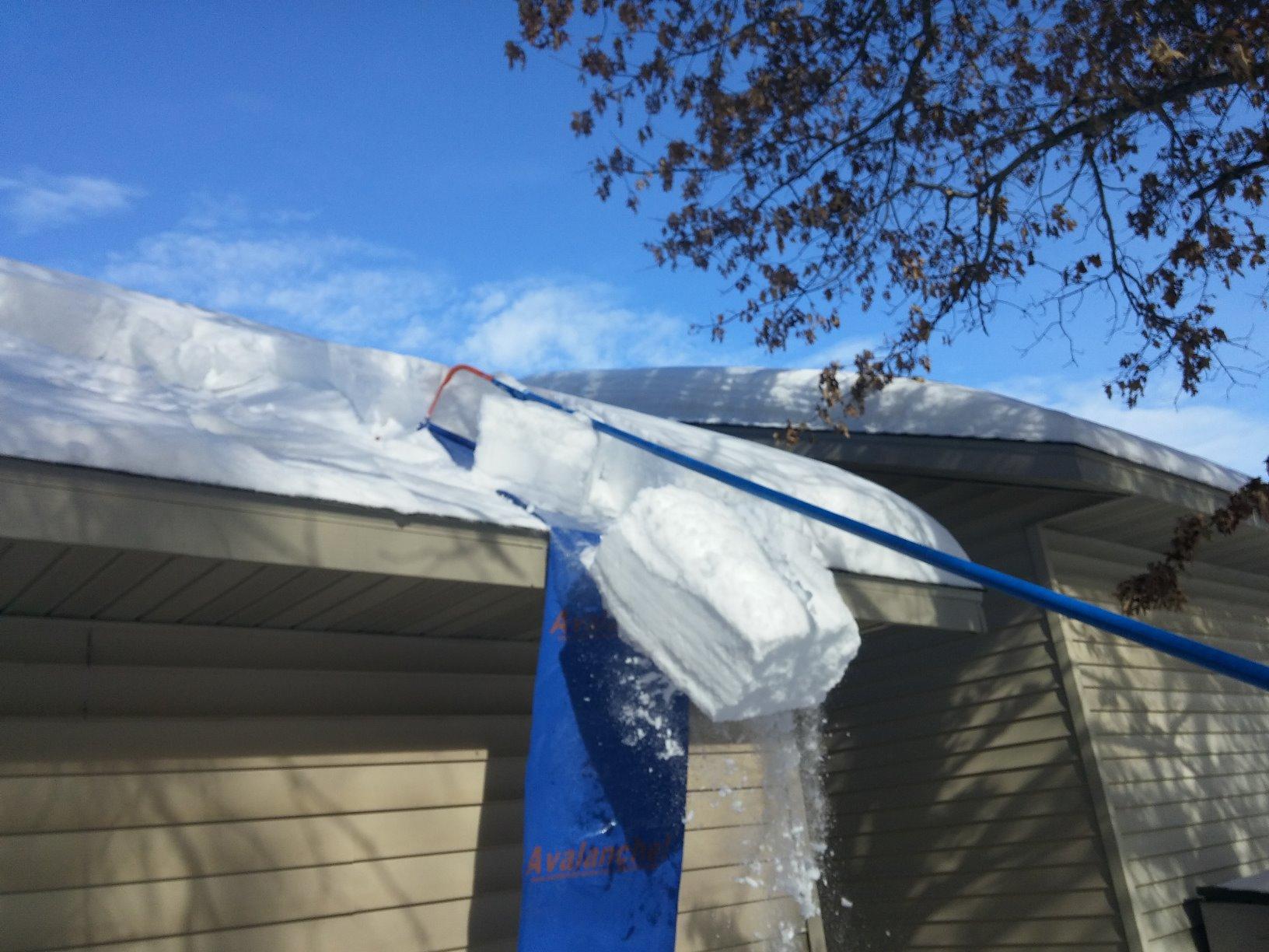Avalanche! Roof Snow Rake, Snow Removal Tool, Assembled in the USA | 15 1/2 Ft Fiberglass Pole, 17 Inch x 12 Ft Slide, 1 1/2 Inch Wheels for Asphalt Shingle Roofs, AVA500 customer photo 2