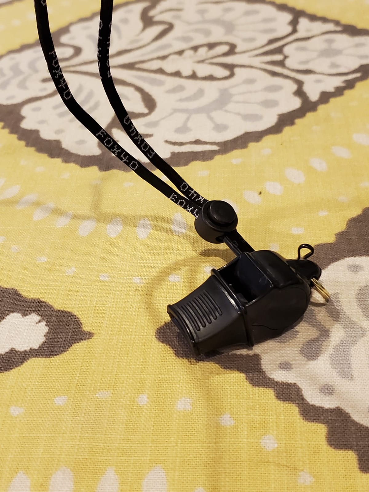Fox 40 Sonik Blast CMG Official Whistle with Break Away Lanyard (Black) customer photo 1