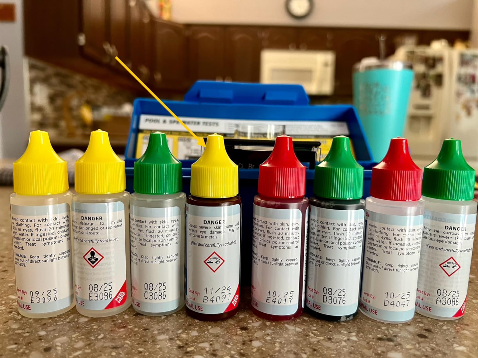 Taylor K-1004 DPD, 6-in-1 Pool Test Kit for Free & Total Chlorine, Bromine, pH, Acid Demand, Total Alkalinity, 100+ Tests, Quick & Easy for Pools & Spas | Made in The USA customer photo 1
