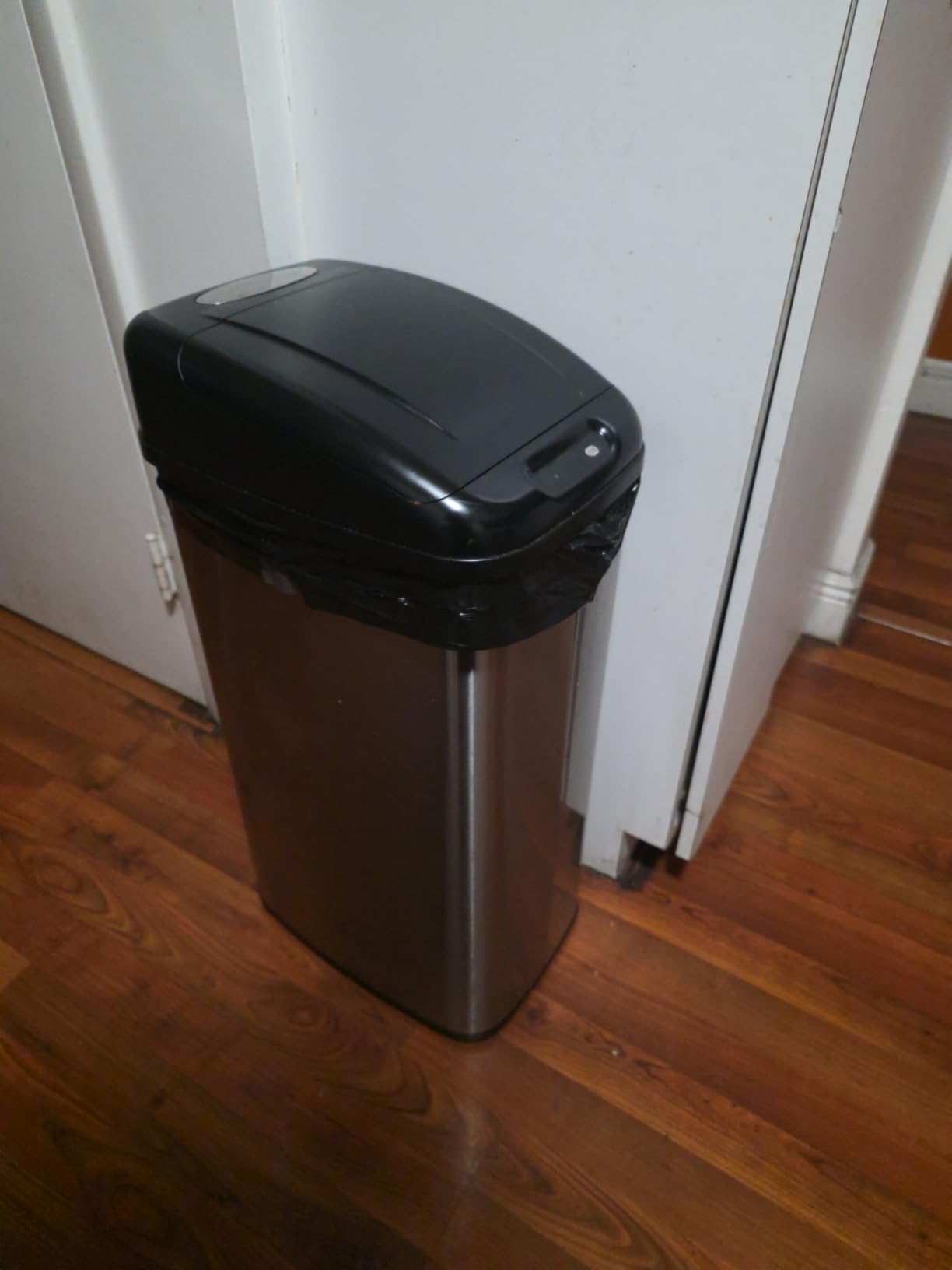 NINESTARS DZT-50-6 The Original Automatic Motion Sensor Trash Can, 13.2 Gal. / 50 L., Stainless Steel customer photo 2