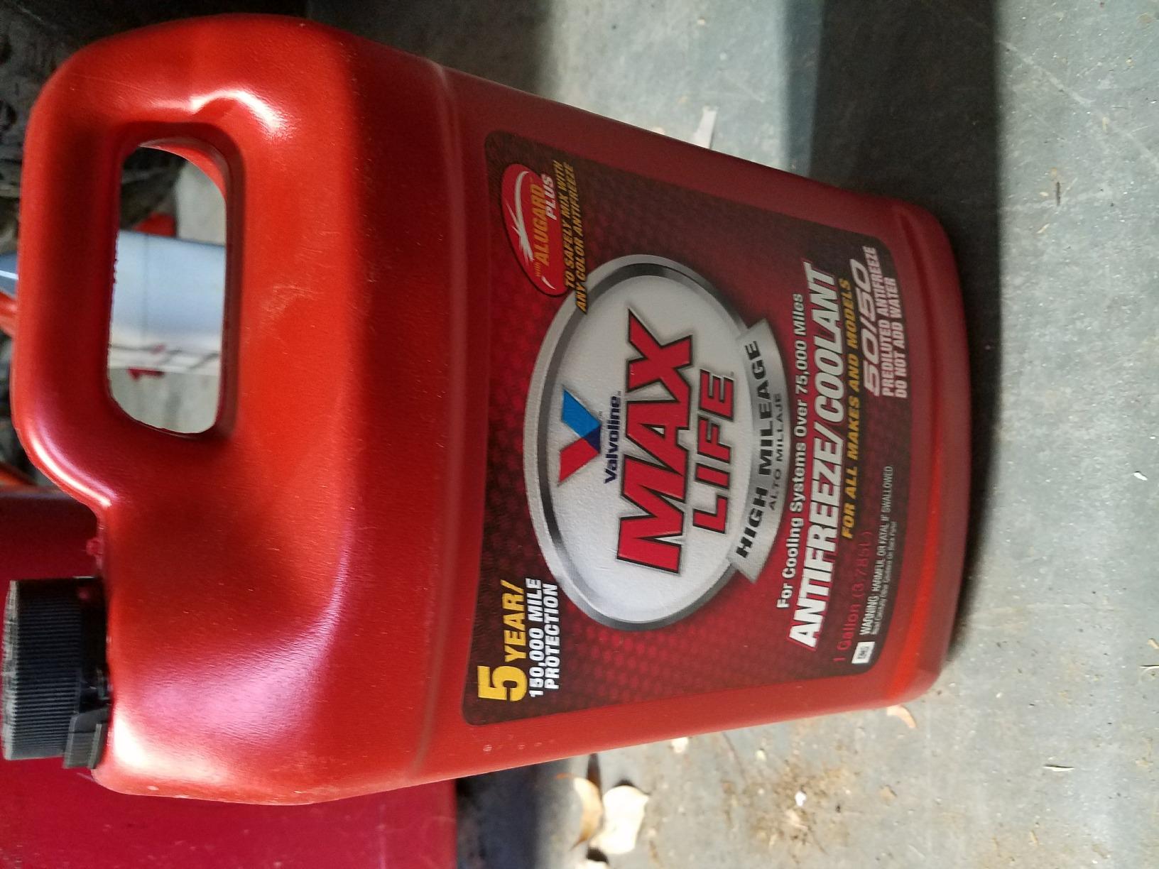 Valvoline Multi-Vehicle 50/50 Ready-to-Use Antifreeze Coolant 1 Gallon customer photo 1