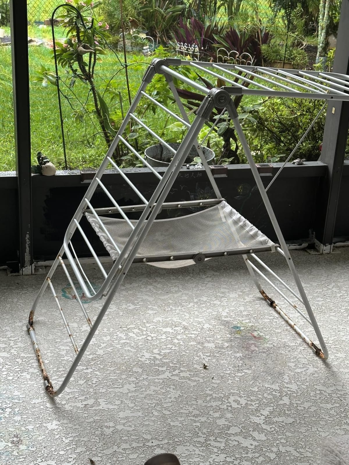 Honey-Can-Do Heavy-Duty Gullwing Clothes Drying Rack, 50 lb, White customer photo 1
