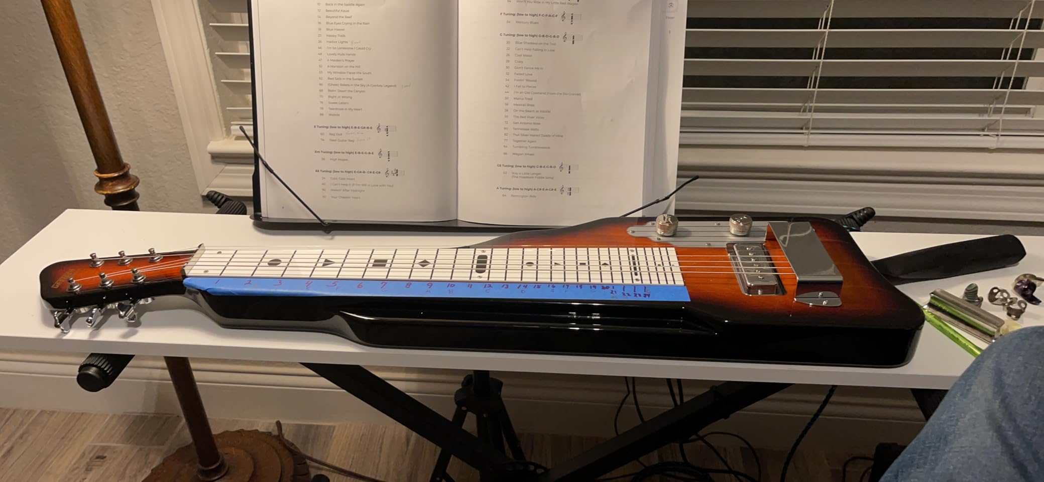 Gretsch G5700 Electromatic Lap Steel with White Plastic Fretboard - Tobacco customer photo 2