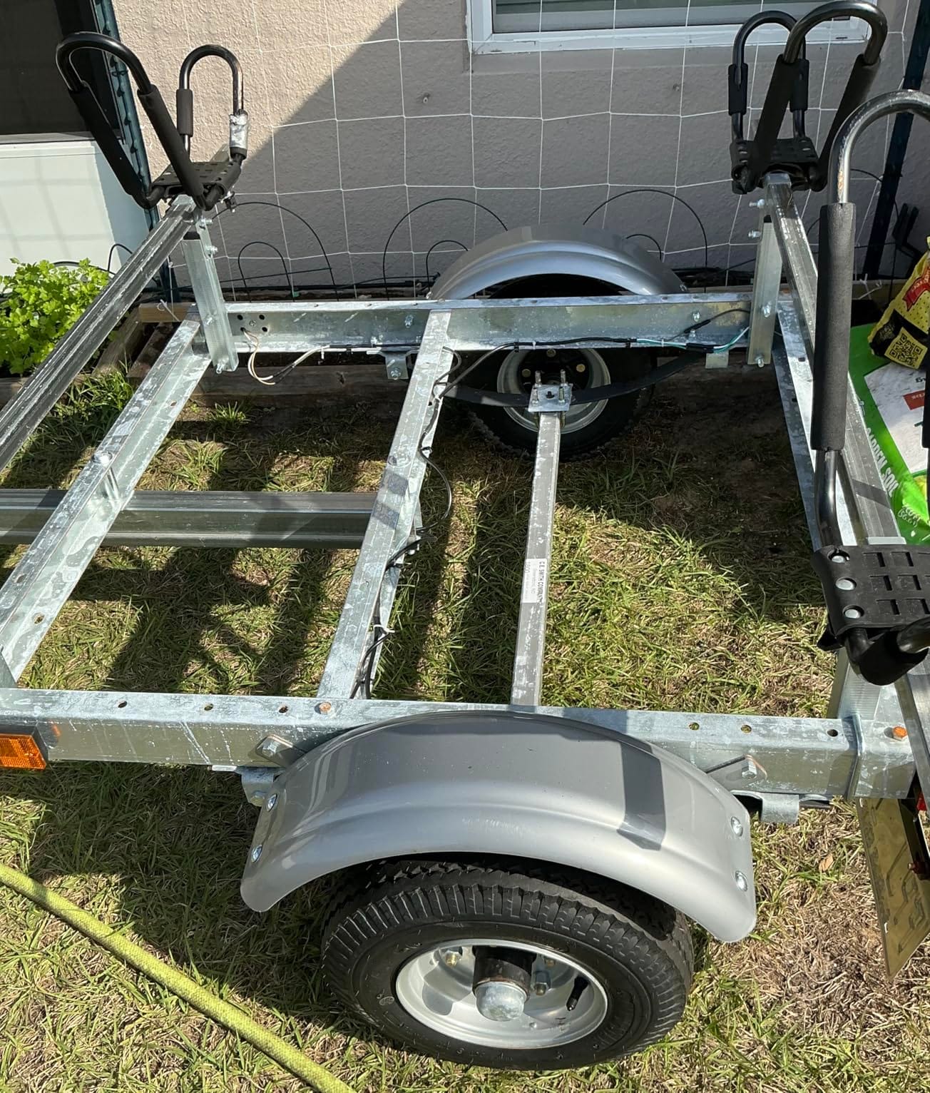 Malone MPG585 EcoLight Kayak Trailer | 14' / 400 lbs Capacity | Fully Submersible | Marine Grade Galvanized Steel Construction customer photo 2