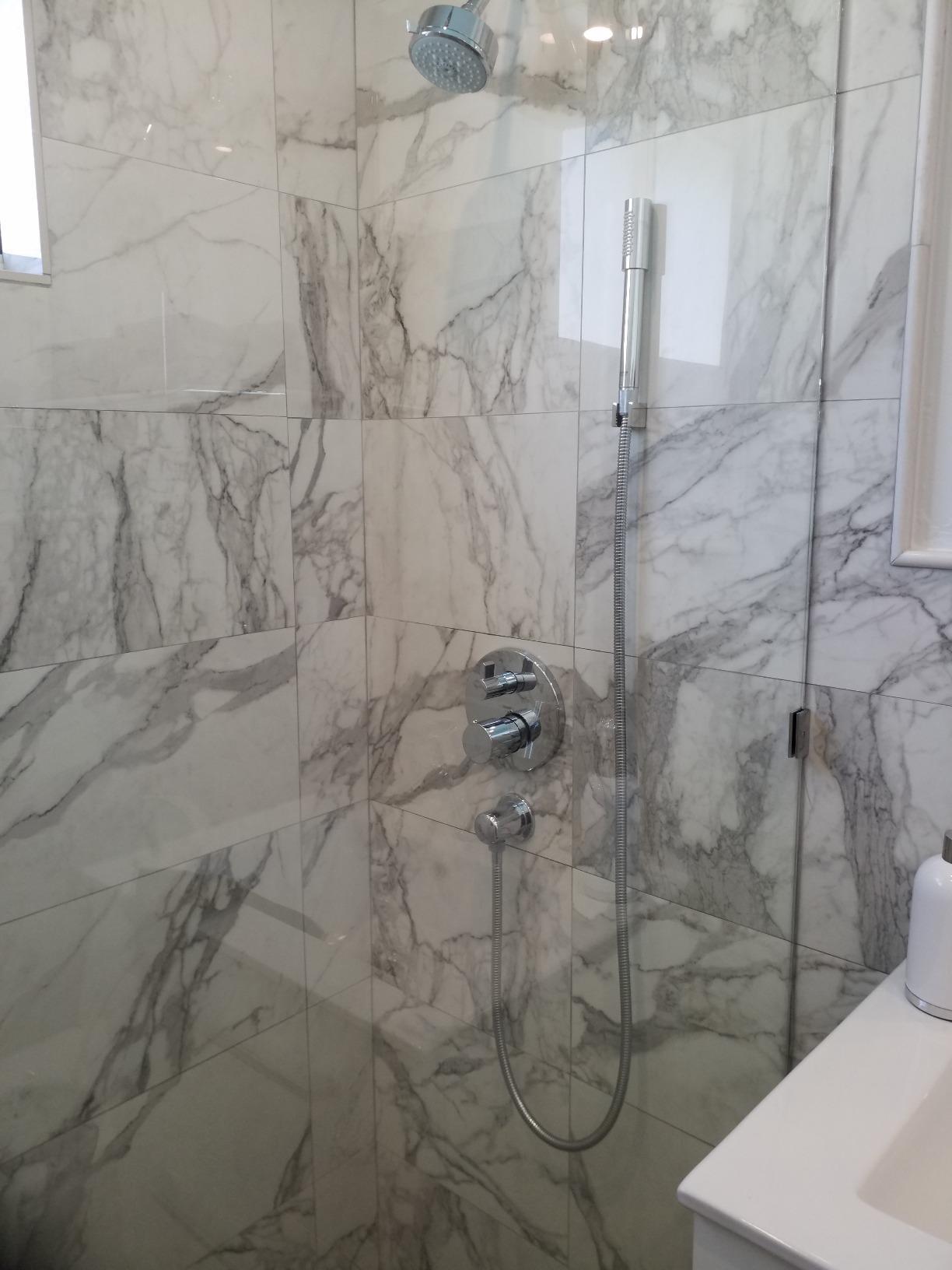hansgrohe Ecostat Modern Thermostatic Shower Valve Trim with Temperature Control and Diverter in Chrome, 04231000 customer photo 1