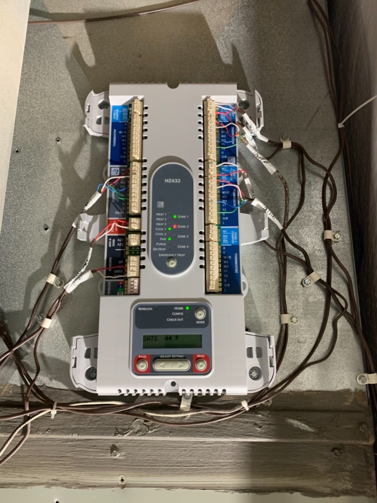 Zone Control Kit, 4 Zone, Output Amps 10VA customer photo 1