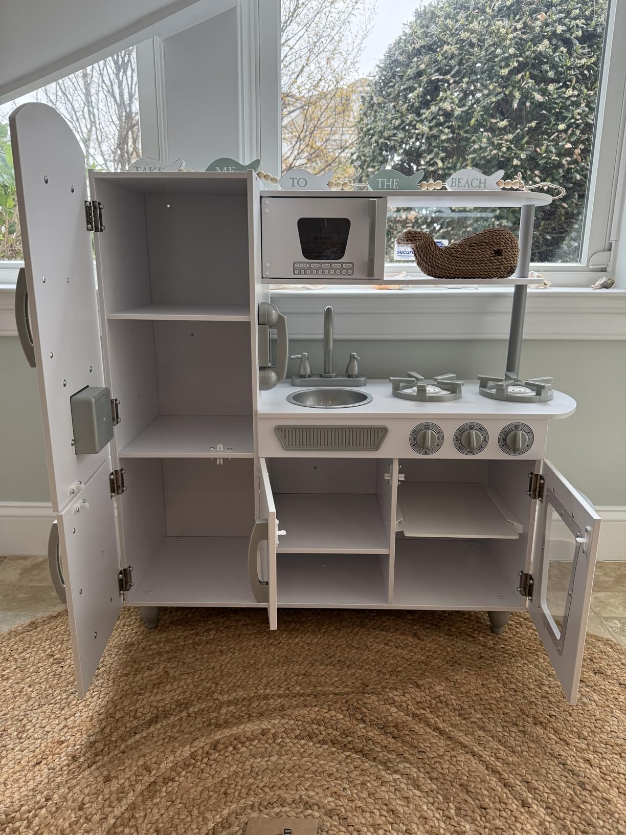 KidKraft Vintage Wooden Play Kitchen with Pretend Ice Maker and Play Phone, White customer photo 2