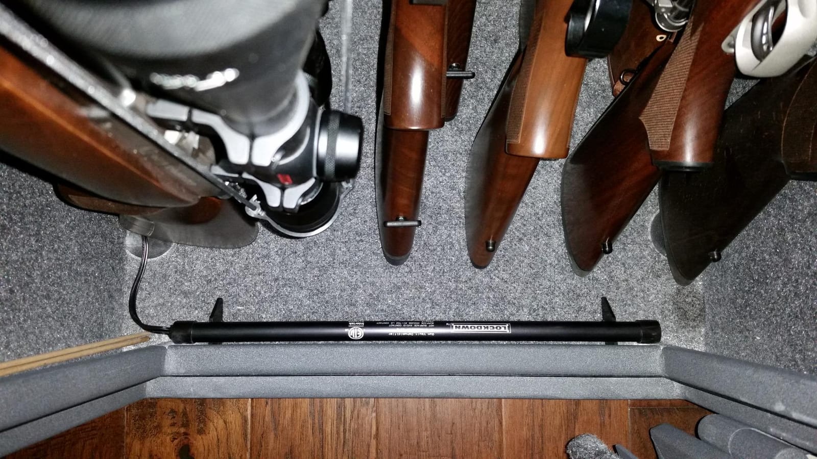 Lockdown Dehumidifier Rod customer photo 1