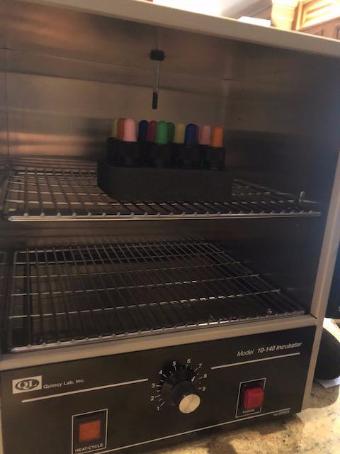 Quincy Lab 10-140 Acrylic Door Analog Incubator, Gravity Convection, 0.7 Cubic feet, Amb.+2C-62C, 115V customer photo 1