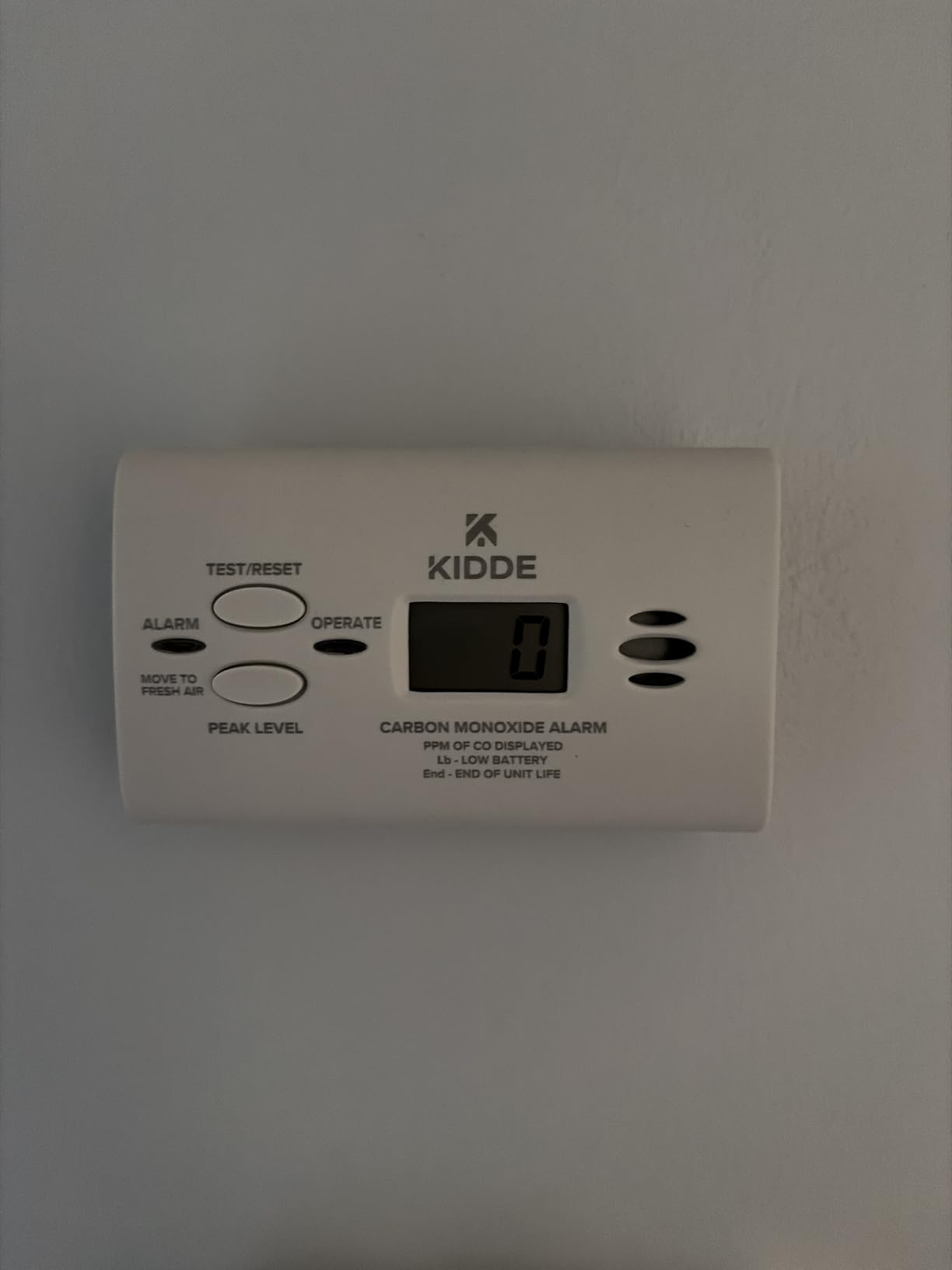 Kidde Carbon Monoxide Detector, AA Battery Powered CO Alarm with LEDs, Test-Reset Button, Low Battery Indicator, Portable customer photo 2
