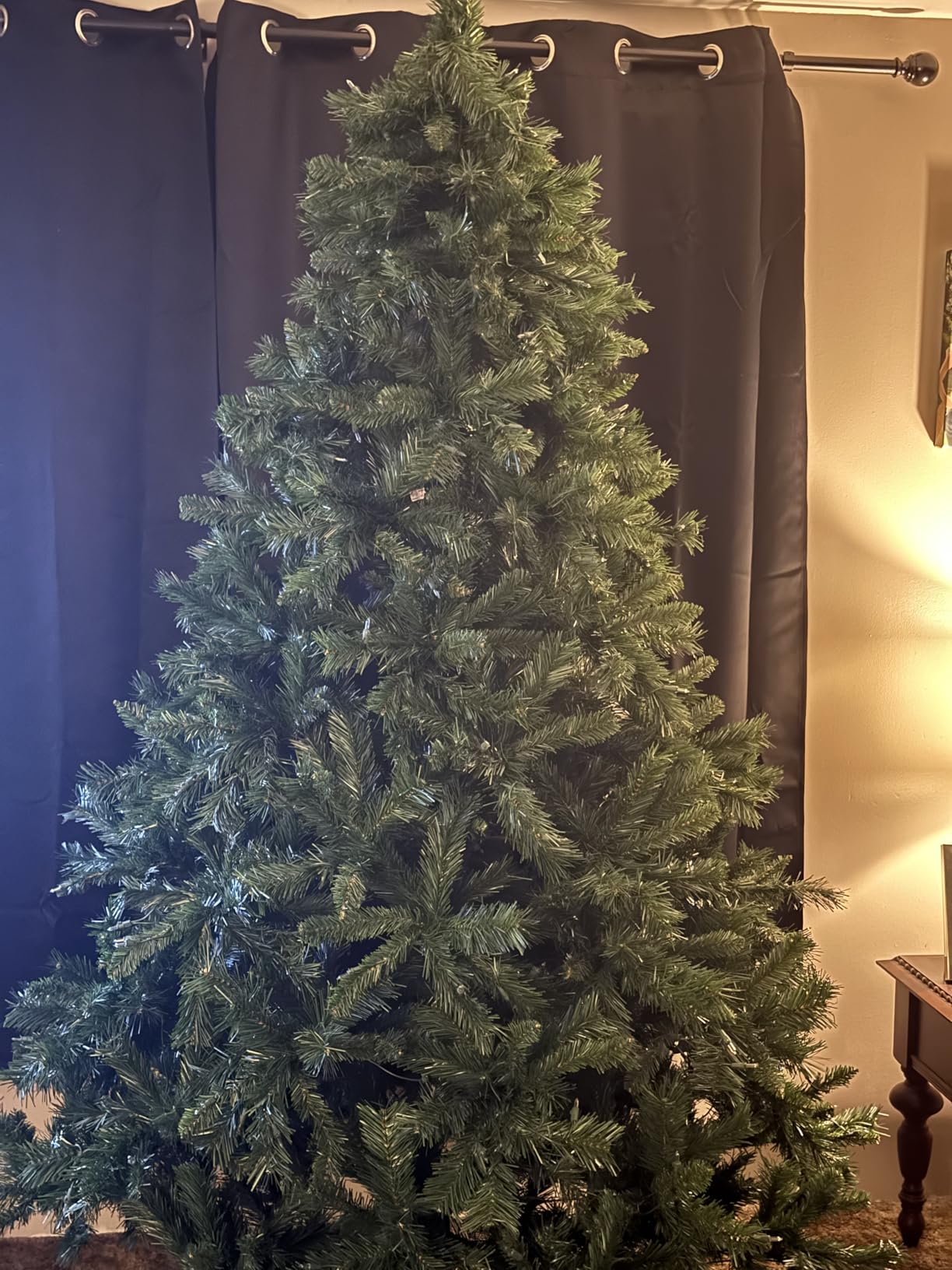 National Tree Company 7.5ft Pre-Lit Winchester Pine Christmas Tree | 500 Clear Lights, 1,198 Tips, Includes Stand, Artificial, Green customer photo 1