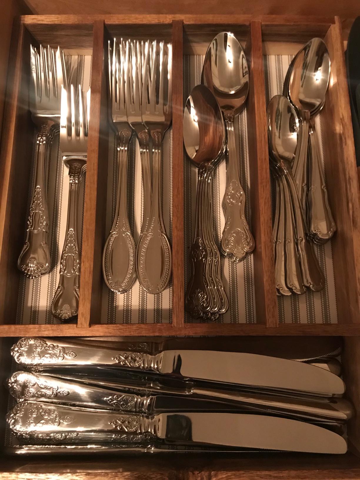 Wallace Hotel 77-Piece Flatware Set, 18/10 Stainless Steel Silverware Set for 12 with Filigree Handles, Dishwasher Safe Cutlery Set for Formal Dining customer photo 2
