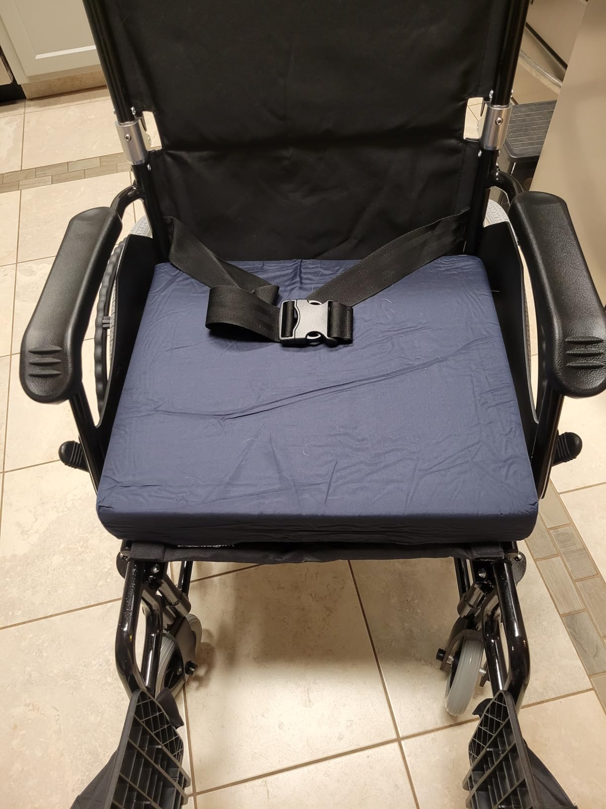 Karman 24 pounds LT-980 Ultra Lightweight Wheelchair, Black | 24 pounds customer photo 1