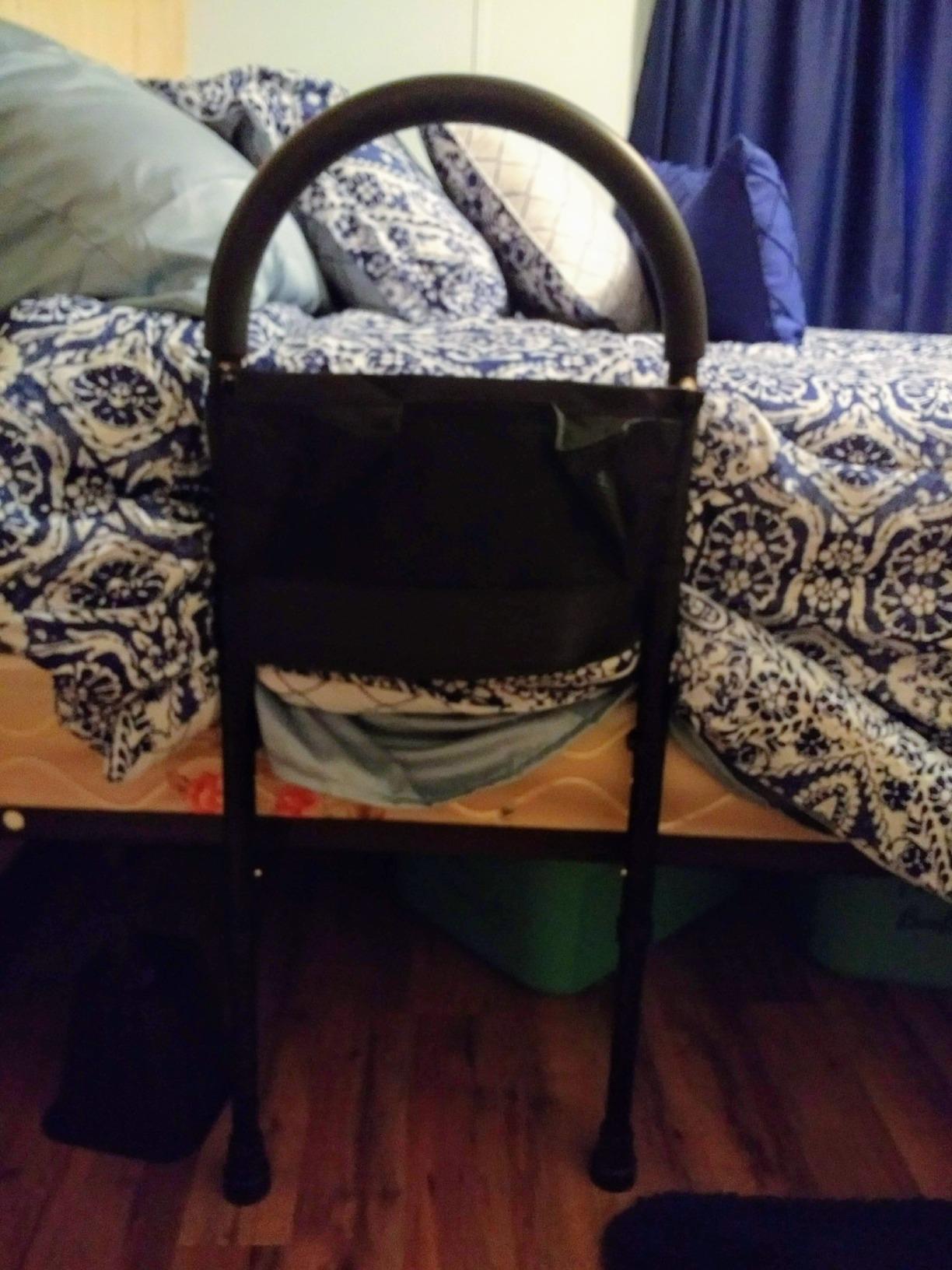 Medline Bed Assist Bar for Seniors with Nylon Bag for Storage customer photo 1