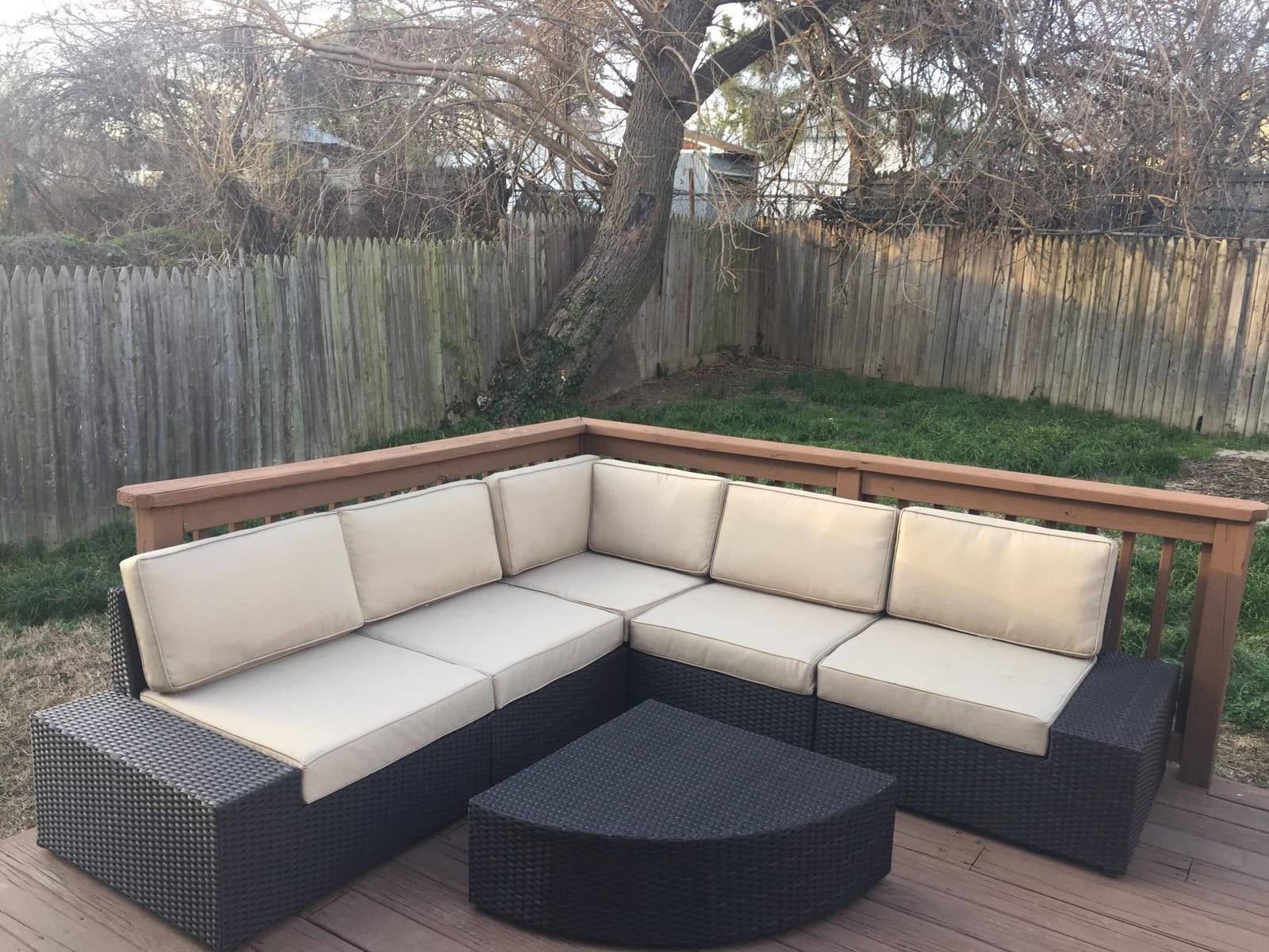 Christopher Knight Home Santa Cruz Outdoor Wicker Sectional Sofa Set with Water Resistant Cushions, 6-Pcs Set, Brown customer photo 1