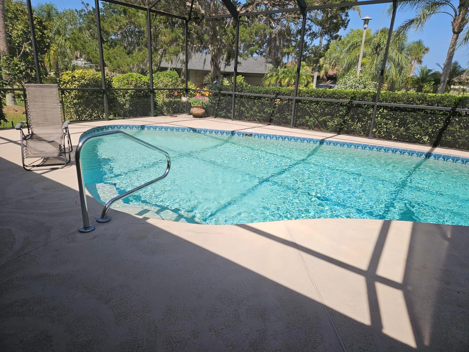 AquaChek 7-Way Pool and Spa Test Strips - Silver Pool Test Strips For pH, Total Chlorine, Free Chlorine, Bromine, Alkalinity, Total Hardness, and Cyanuric Acid - Water Quality Testing Kit (100 Strips) customer photo 1