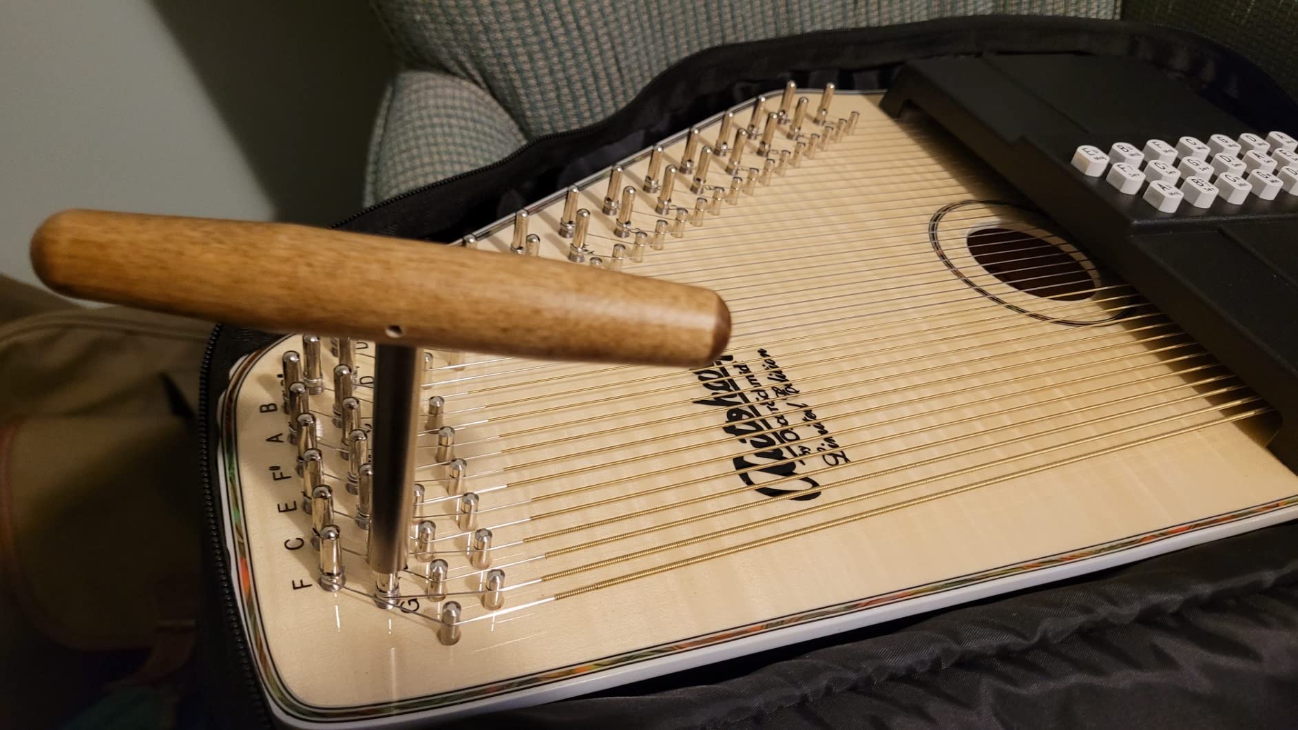 OS11021FNE 21 Chord Acoustic Electric Auto Harp. Flame Maple | Passive electronic pickup; FT600 fine tuning system; Rock maple pin block customer photo 1