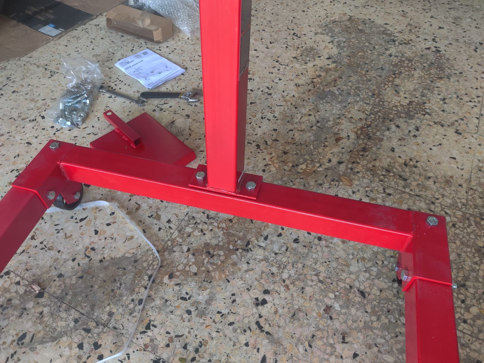 BIG RED T25671 Torin Steel Rotating Engine Stand with 360 Degree Rotating Head and Tool Storage Tray: 5/8 Ton (1,250 lb) Capacity, Red customer photo 1