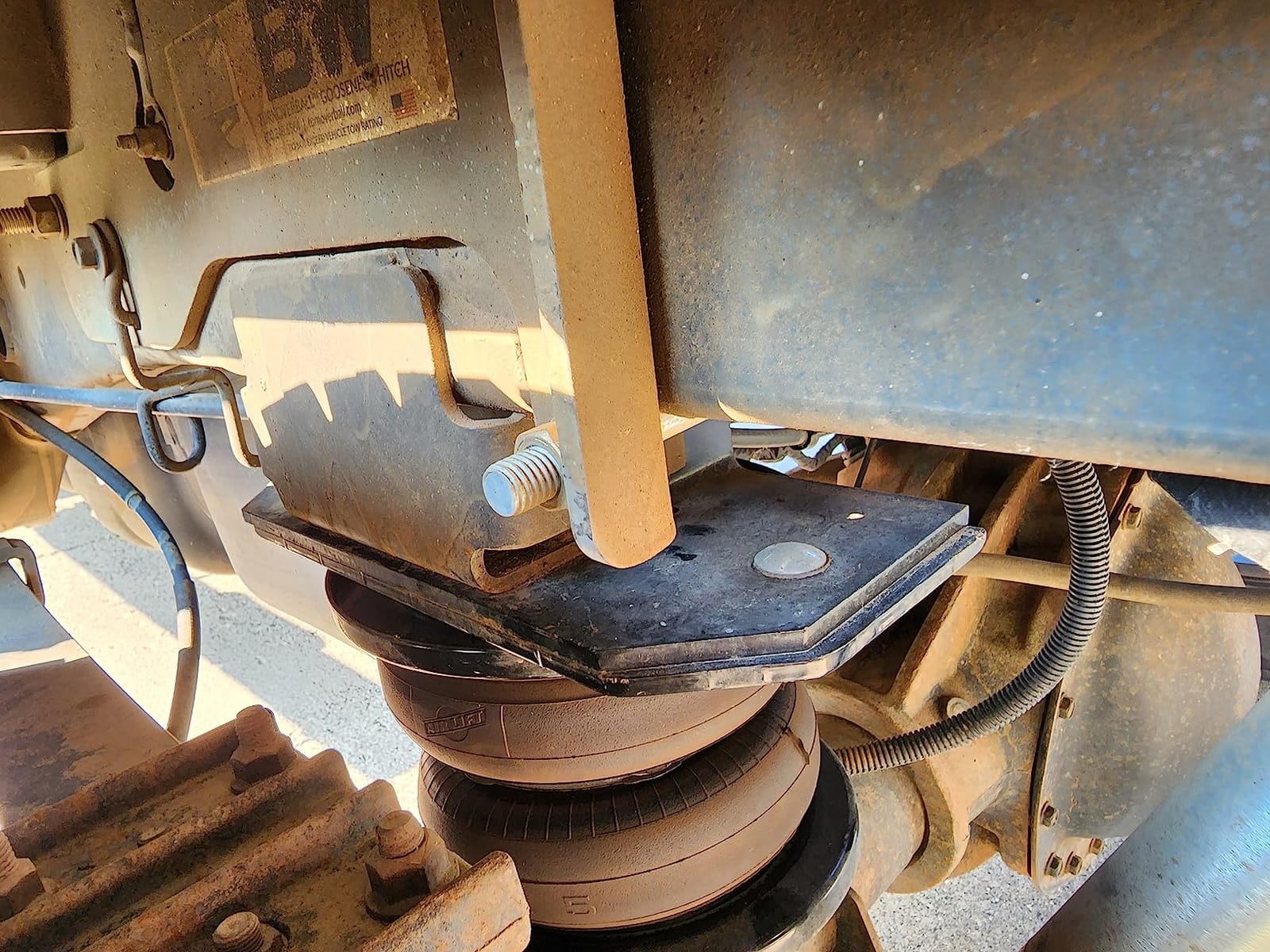 B&W Trailer Hitches Turnoverball Gooseneck Hitch - GNRK1313 - Compatible with 2003-2009 Dodge 2500 & 3500 Trucks and 2010-2012 Ram 2500 & 3500 Diesel Trucks (Non-Mega Only) customer photo 1