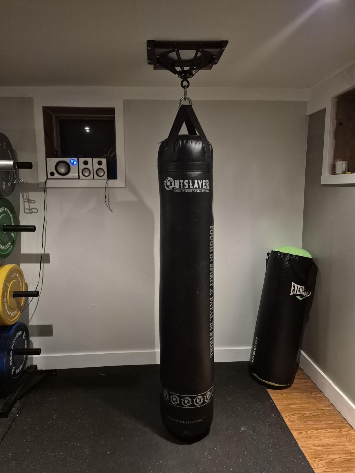 Outslayer Muay Thai Kickboxing Heavy Punching Bag - 6ft 130 lb - Made in USA - for MMA, Boxing & Training customer photo 1