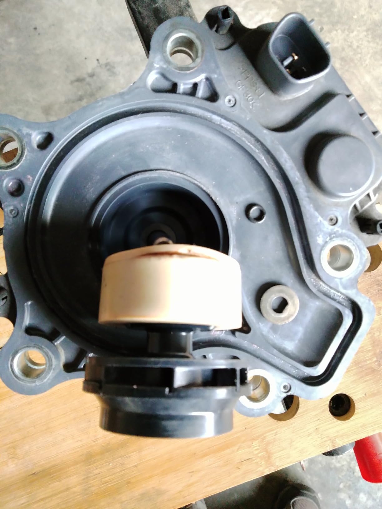 AISIN GENUINE WPT-190 New Engine Water Pump with Gaskets - Compatible with Select Lexus CT200h Toyota Prius, Prius C, Prius Plug-In, Prius V customer photo 1
