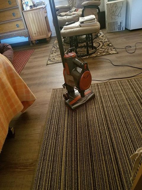 Shark HV302 Rocket Pet Corded Stick Vacuum, Lightweight with Swivel Steering customer photo 1