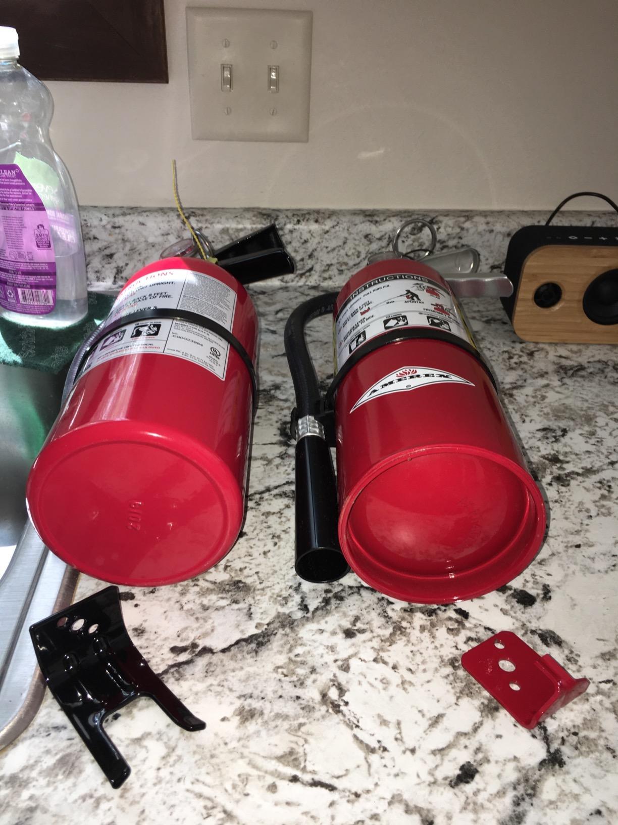 Amerex B500 Fire Extinguisher, 5 lb. ABC Dry Chemical | Rechargeable all-metal 5 lb ABC extinguisher, UL rated 2A:10B:C customer photo 2