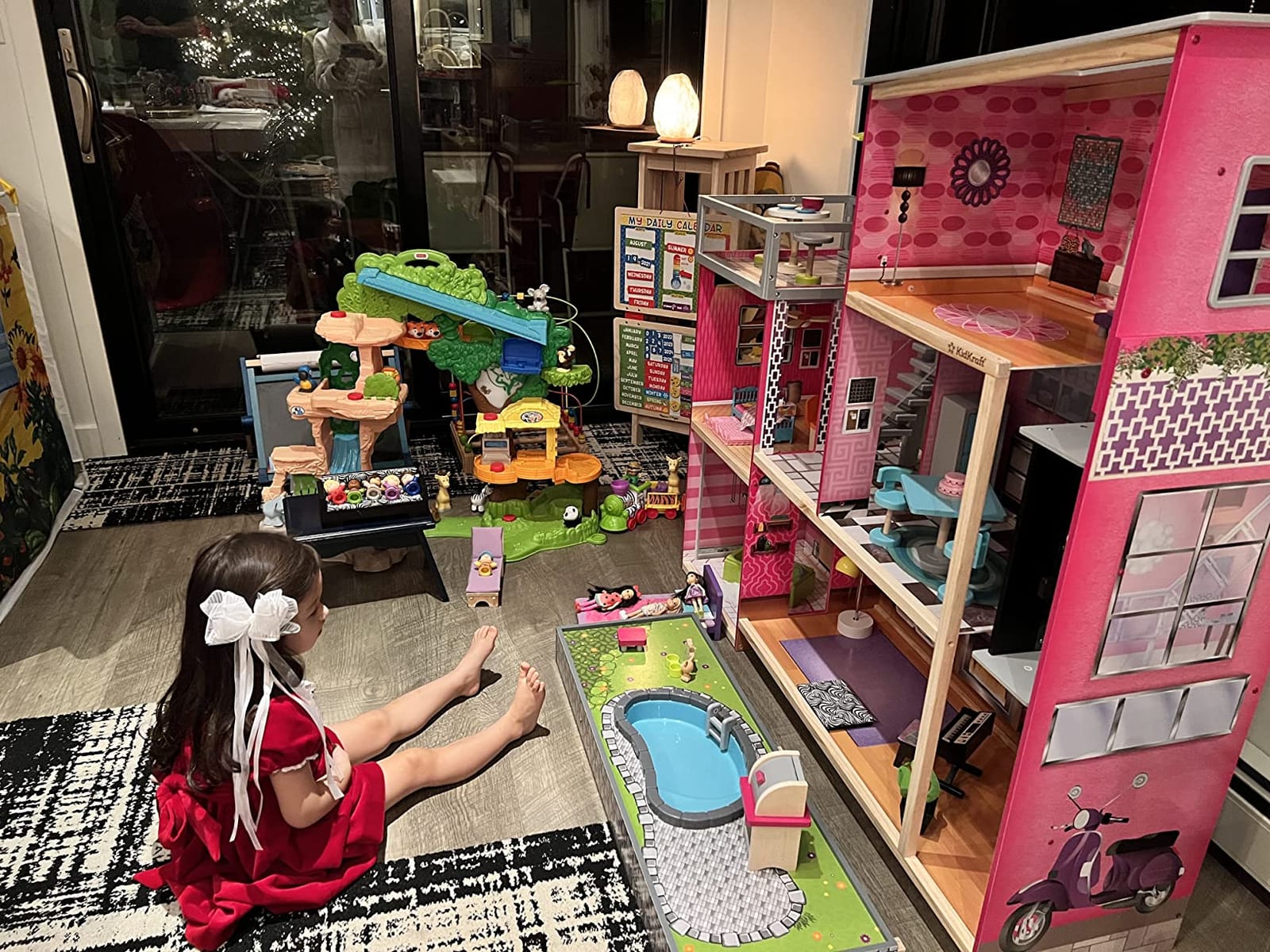 KidKraft Uptown Wooden Modern Dollhouse with Lights & Sounds, Pool and 36 Accessories customer photo 1