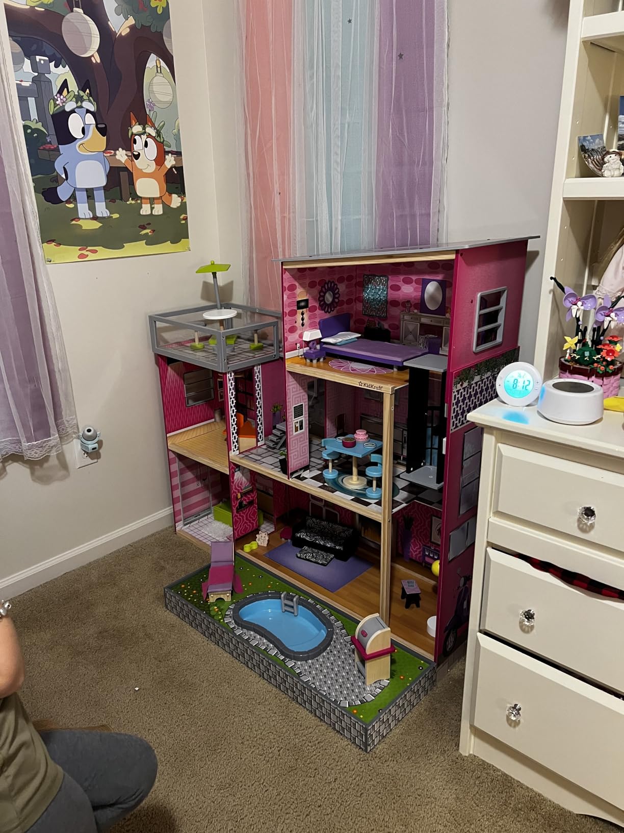 KidKraft Uptown Wooden Modern Dollhouse with Lights & Sounds, Pool and 36 Accessories customer photo 2