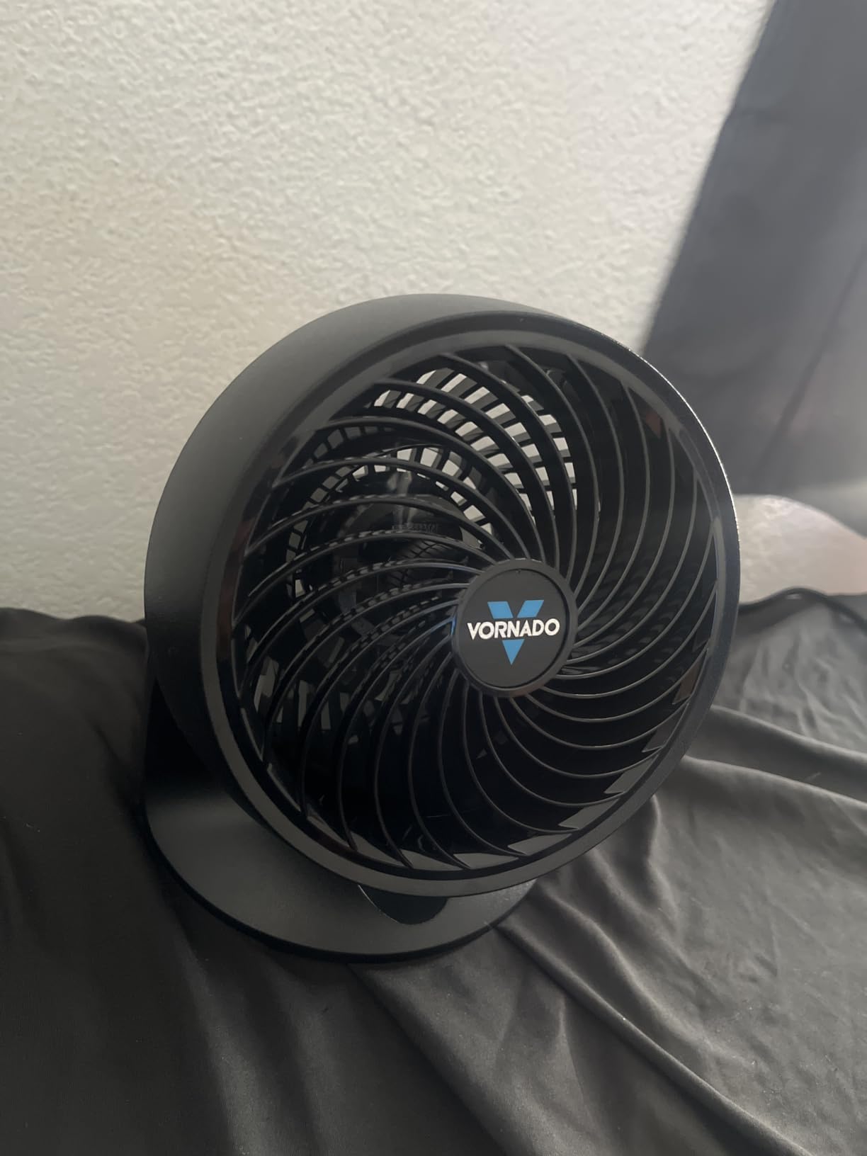Vornado 133 Personal Air Circulator Fan, Black, 2 Speeds, Adjustable Head | Small Room Air Circulator, Table Fan for Desk, Nightstand customer photo 1