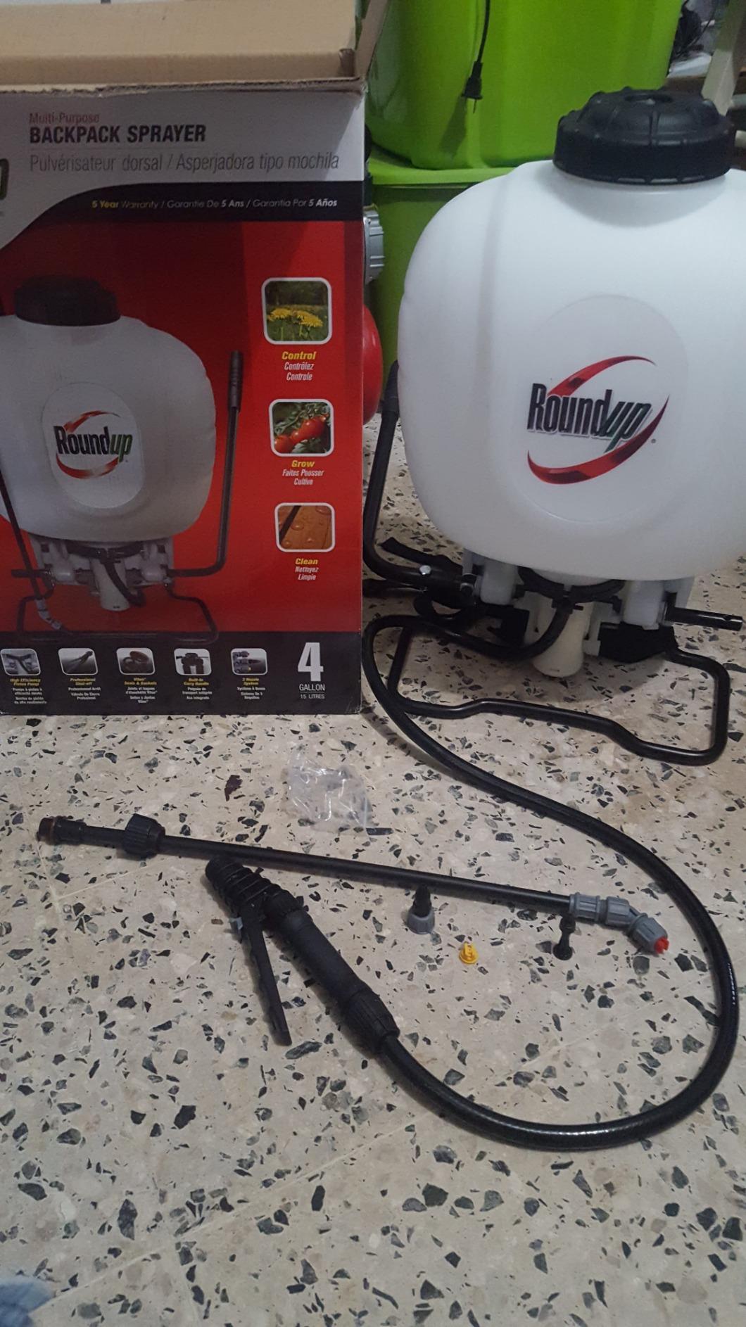Roundup 190314 Backpack Sprayer for Fertilizers, Herbicides, Weed Killers & Insecticides, 4 Gallon customer photo 1