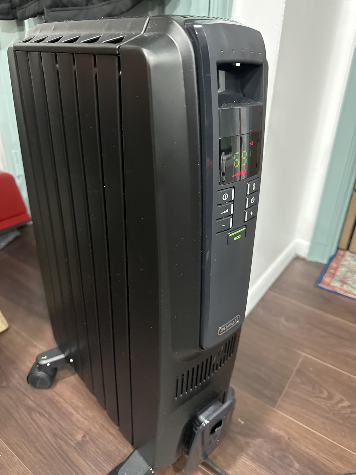 De'Longhi Dragon Digital Oil Filled Radiator Heater, 1500W Electric Space Heater for indoor use, programmable timer, Energy Saving, full room heater with safety features TRD40615E customer photo 2