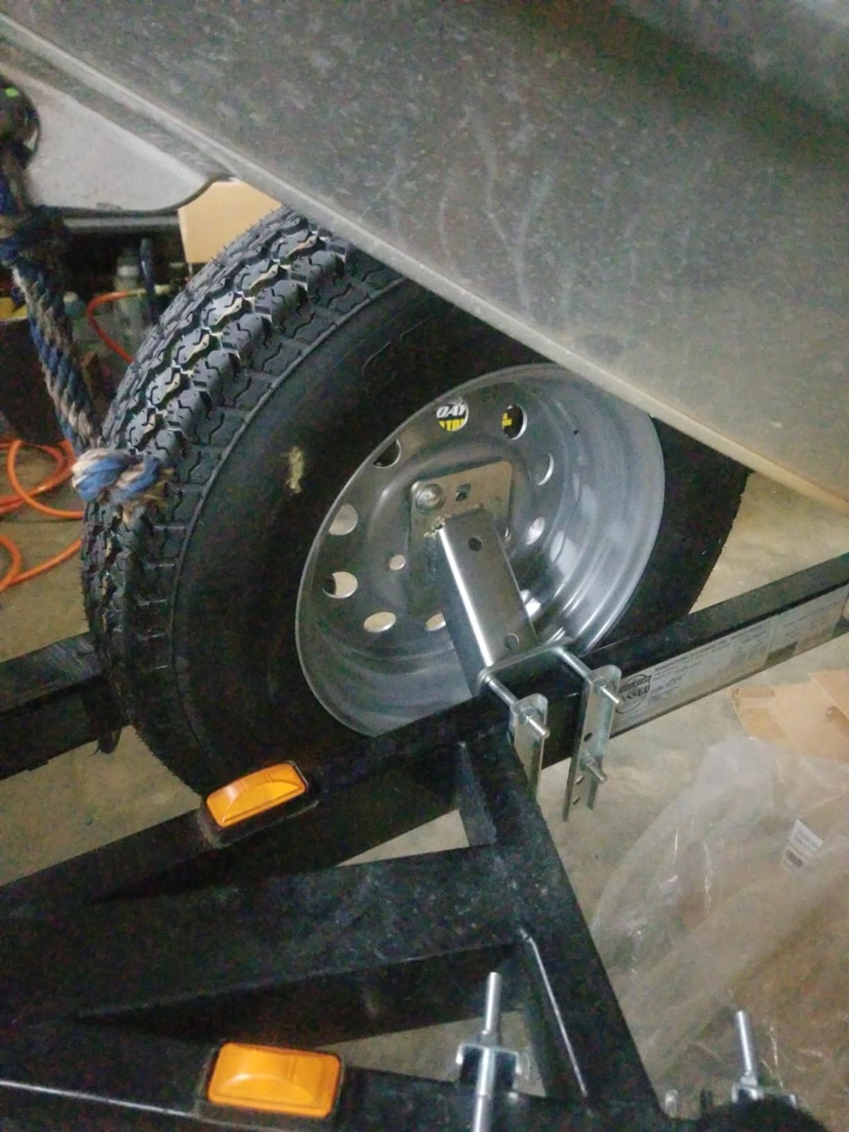 Extreme Max 3004.4553 Economy Spare Tire Carrier customer photo 2