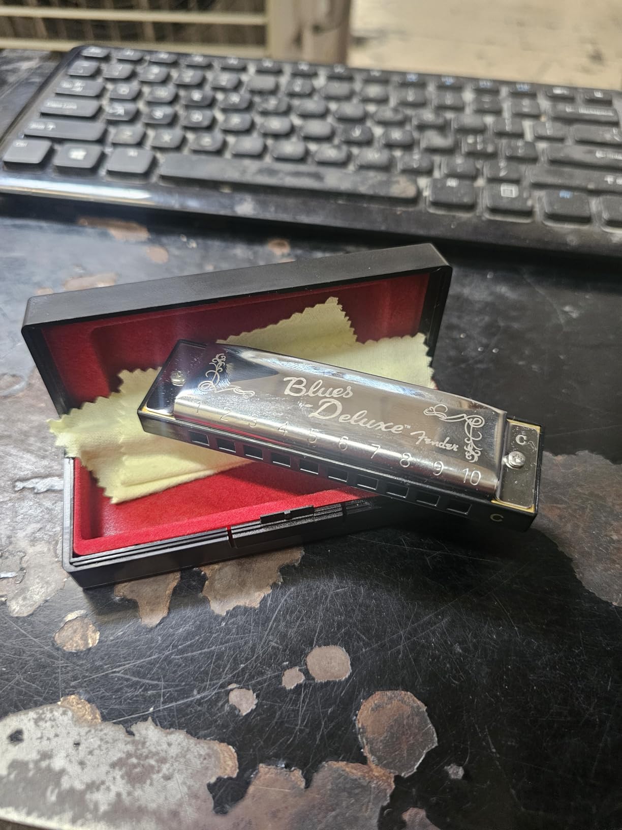 Fender Blues Deluxe Harmonica, Guitar Accessories, Key of C | 10-hole diatonic harmonica, ideal for beginners and blues players, responsive reeds, rich tone, key of C customer photo 1